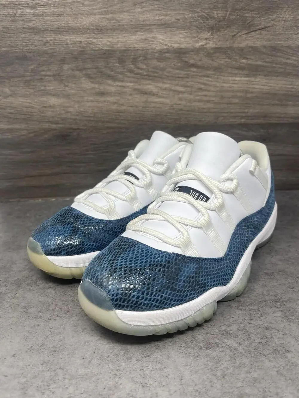 Air Jordan 11 Low Navy Snakeskin Mens Size 9.5 Blue White Lot CD6846-102